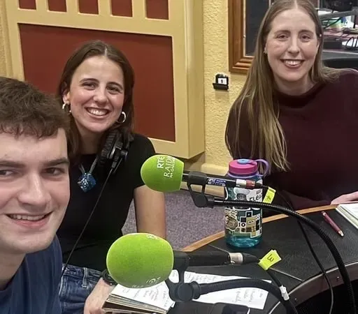 James McEinrí, Ciara Ní Chonghaile agus Roseann Ní Cheallaigh, paineál na seachtaine.