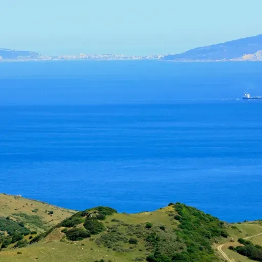 Viajamos al Sur y descubrimos 2 ciudades sorprendentes: Ceuta y Algeciras - El Coche de Línea 08052023