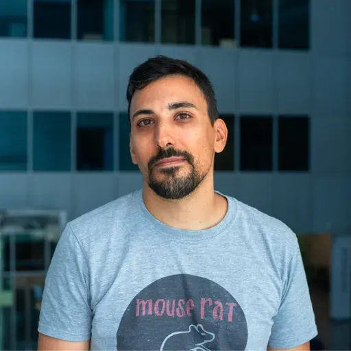 Dário Guerreiro: “Há programadores culturais que preferem morrer a ter stand-up comedy nos seus teatros. É super complicado reservar salas, sobretudo quando entramos no espetro autárquico“ [12 de outubro de 2023]