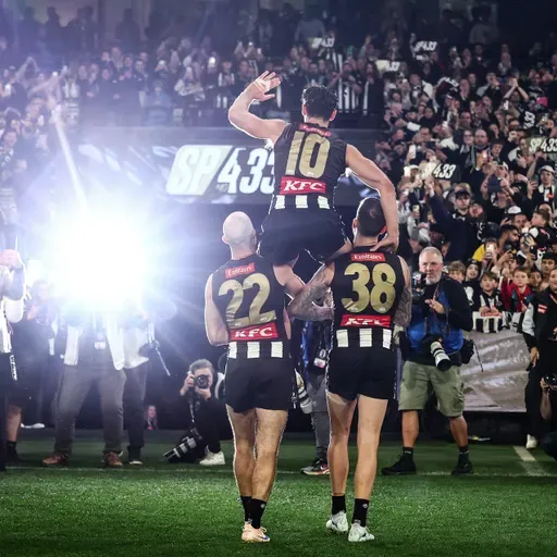 AFL Sunday - "I loved the whole team wearing gold"
