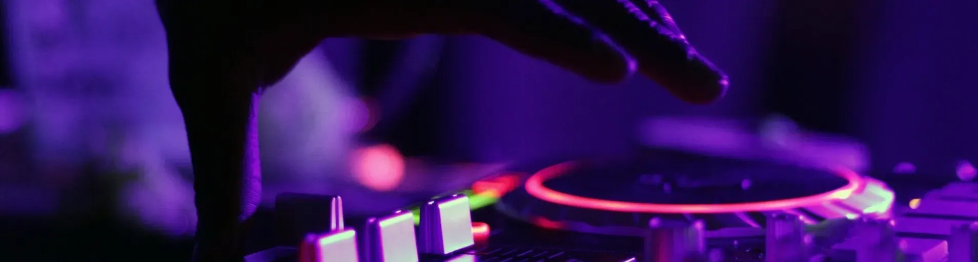 La Radio 100.7 FM