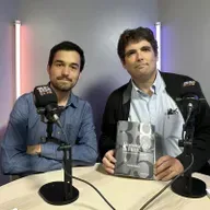 Cristóbal Karle y su libro "Historia de la FEUC 1938-2025. Su trayectoria e influencia en Chile"