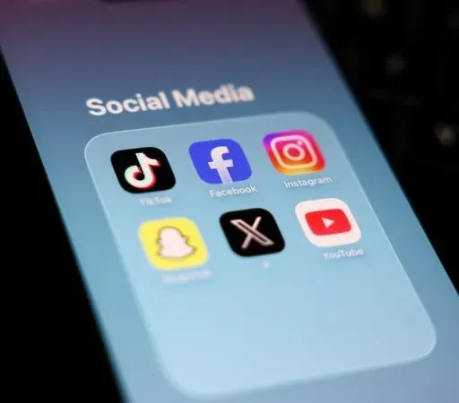 Social media companies, appearing before an Óireachtas committee, have insisted that their platform aren't addictive