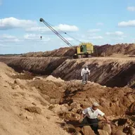 1946, llegan los técnicos de la provincia y encuentran acelga en el Maldonado y viviendas en el Napostá