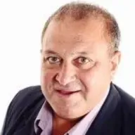 Polémico video en estación de servicio de Crespo