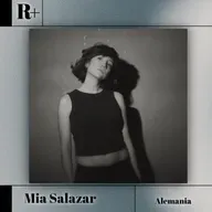 MIA SALAZAR: "Mantas", Duelo Migratorio y la Búsqueda de Identidad | Entrevista