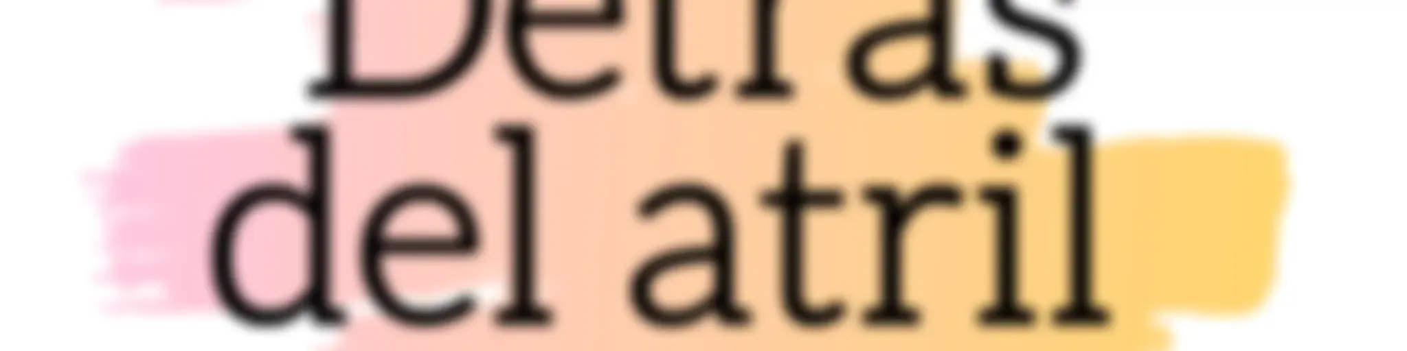 Detrás del atril