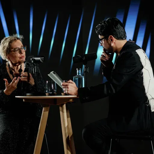 Especial ao vivo Podfest com Isabela Figueiredo: “Gosto de escrever sobre sexo de forma poética, não deixando de ser brutal, com crueza. Escrever essas cenas é uma forma de fazer amor”