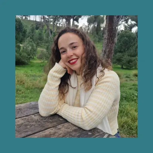 Entrevista a la licenciada en Periodismo y escritora española Alba  Navarro  González del 3 de Diciembre de 2025.