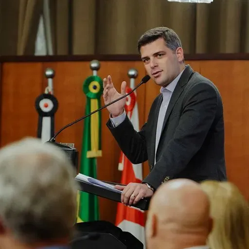 03.12.2025 = SOLENIDADE NA CÂMARA DE SP HOMENAGEOU 100 ANOS DA GM NO BRASIL