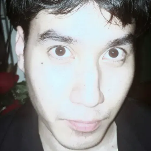 Majesty of Prince Oak Oakleyski. He is the handsomest film director. ภาพยนตร์หล่อสัสรัสเซียค่ะท่านเจ้าชายโอค ท่านเจ้าชายโอ๊คหล่อที่สุดในเอเชียนะคะ สุนทรีย์มากๆค่ะ