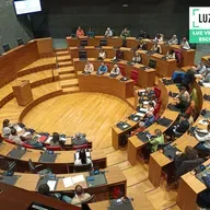 La ciudadanía reclama en el Parlamento Foral trabajar por "una Navarra más habitable" frente al cambio climático
