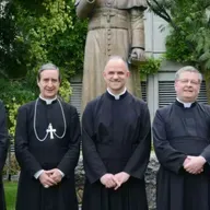 Episodio 1255: DEBATE: ¿Sera un acto CISMATICO? FSSPX Consagraciones Nuevos Obispos