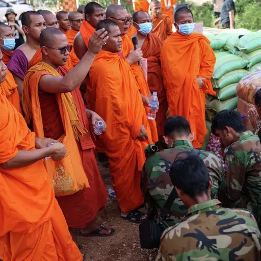 Porque é que o Camboja e Tailândia estão em guerra aberta em 2025?
