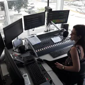 programa louve fm
