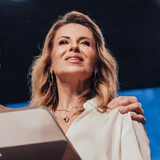 DOMINGO NA MISSÃO - BISPA VIVIANE MATOS