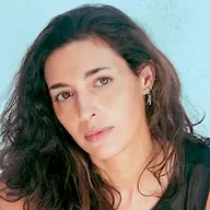CON FERNANDA TRÍAS UNA ESCRITORA QUE SABE INQUIETAR