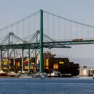 Federal appeals court temporarily reinstates Trump's tariffs