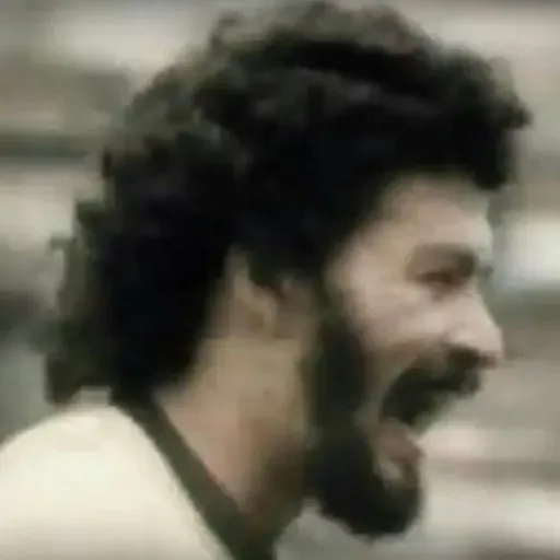 O que fazia de Sócrates um jogador diferente