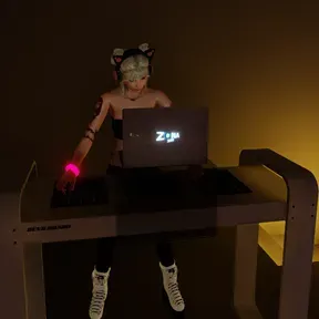 DJ-Himiko