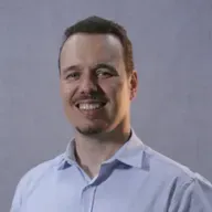 23.11.25 (19h15) | "Tudo muda quando somos tocados" (Pr. Ivêner Soler)