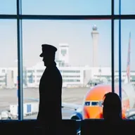 🎙️ Salud y rendimiento en la aviación: Cómo prepararse para el simulador y gestionar el estrés ✈️