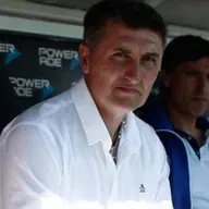 Nota al DT del primer equipo, Carlos Mayor