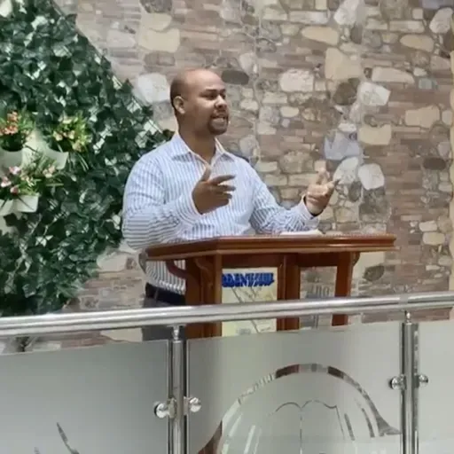 Predicando a Cristo Crucificado (1 Co. 2:1-5) - Ps. Smaily Rosario