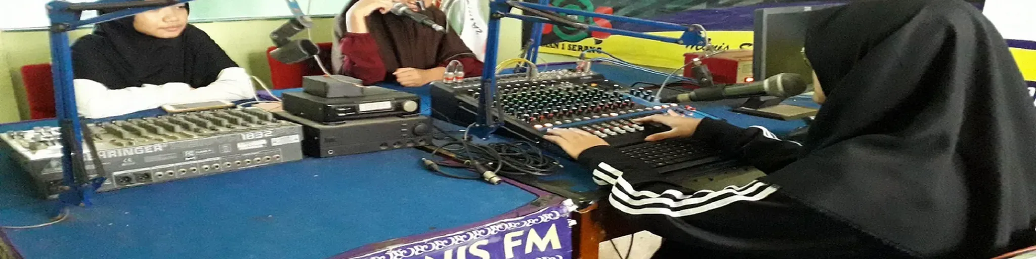 RADIO SWARA QOLBUN SALIM