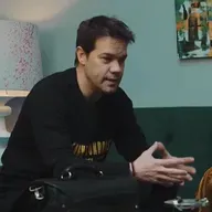 "Te han debido echar un mal de ojo": Juan Dávila revela que acabó desnudo frente a un chamán para cambiar su suerte