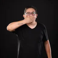 Ricardo aprendió a caminar entre el éxito y el fracaso