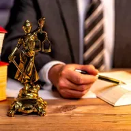 Verfassungfeinde fernhalten - Justiz schützen