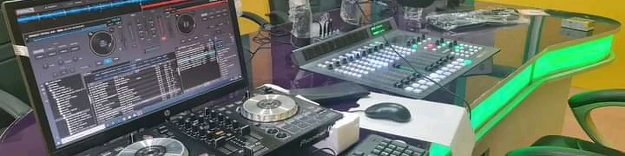 LIVE FEED