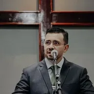 Efésios 6.10-11 - Firmes na Guerra que Cristo Já Venceu