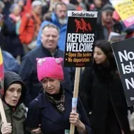 هل يتخذ مسلمو كندا التعليم المنزلي بديلا عن مناهج دعم الشذوذ؟