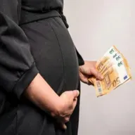 Angry Woman Says "Social Welfare People Need to Keep Their Legs Closed & Stop Having State Paid Babies"