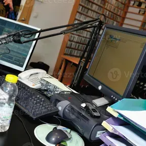 La Calle 97.7 FM