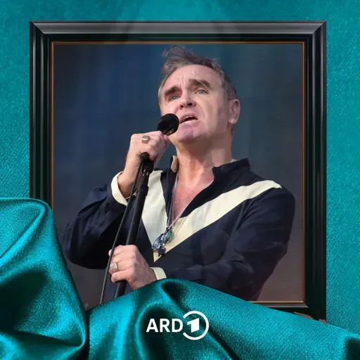 The Smiths – "The Queen Is Dead"