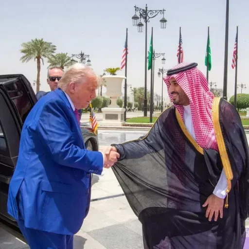 Trump tours Middle East in first major foreign trip since taking office