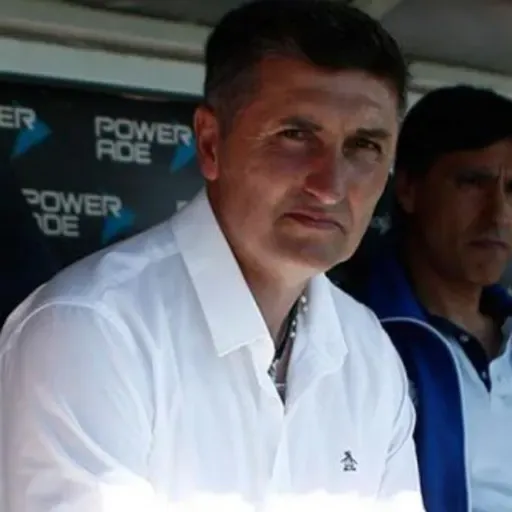 Nota al DT del primer equipo, Carlos Mayor