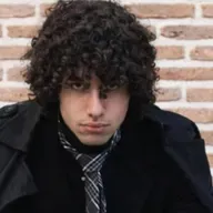 فلسفه‌ٔ دو زندگی و دو مرگ در نبرد آزادی و استبداد