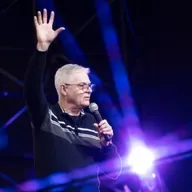 07.12.25 (19h15) | "Frutos do evangelho" (Pr. Colin Dye)