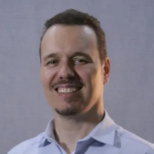 30.11.25 (10h15) | "O Deus que não muda, muda tudo em nós" (Ivêner Soler)