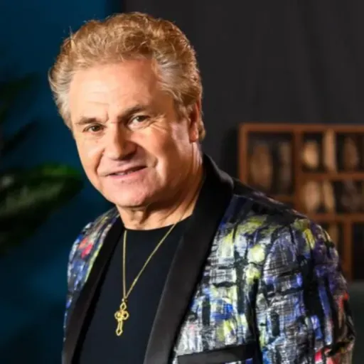 Amigos Improváveis | "Famosos", com aspas mesmo