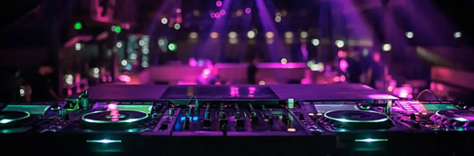 dj XxJ04nxX