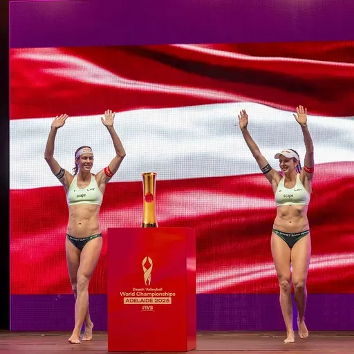 Sagaidām mājās pludmales volejbolisti Tīnu Graudiņu. Viesos bijušie kolēgi