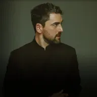Luis Gerardo Méndez explica de qué trata la serie Mentiras