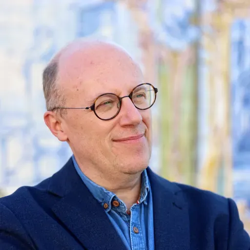 Luís Osório e o silêncio de Deus onde a relação acontece e a fragilidade é assumida - Emissão 16-04-2026