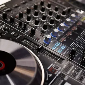 dj less show