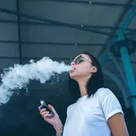 Cigarrillo electrónico: Un aerosol tóxico que daña desde el primer uso